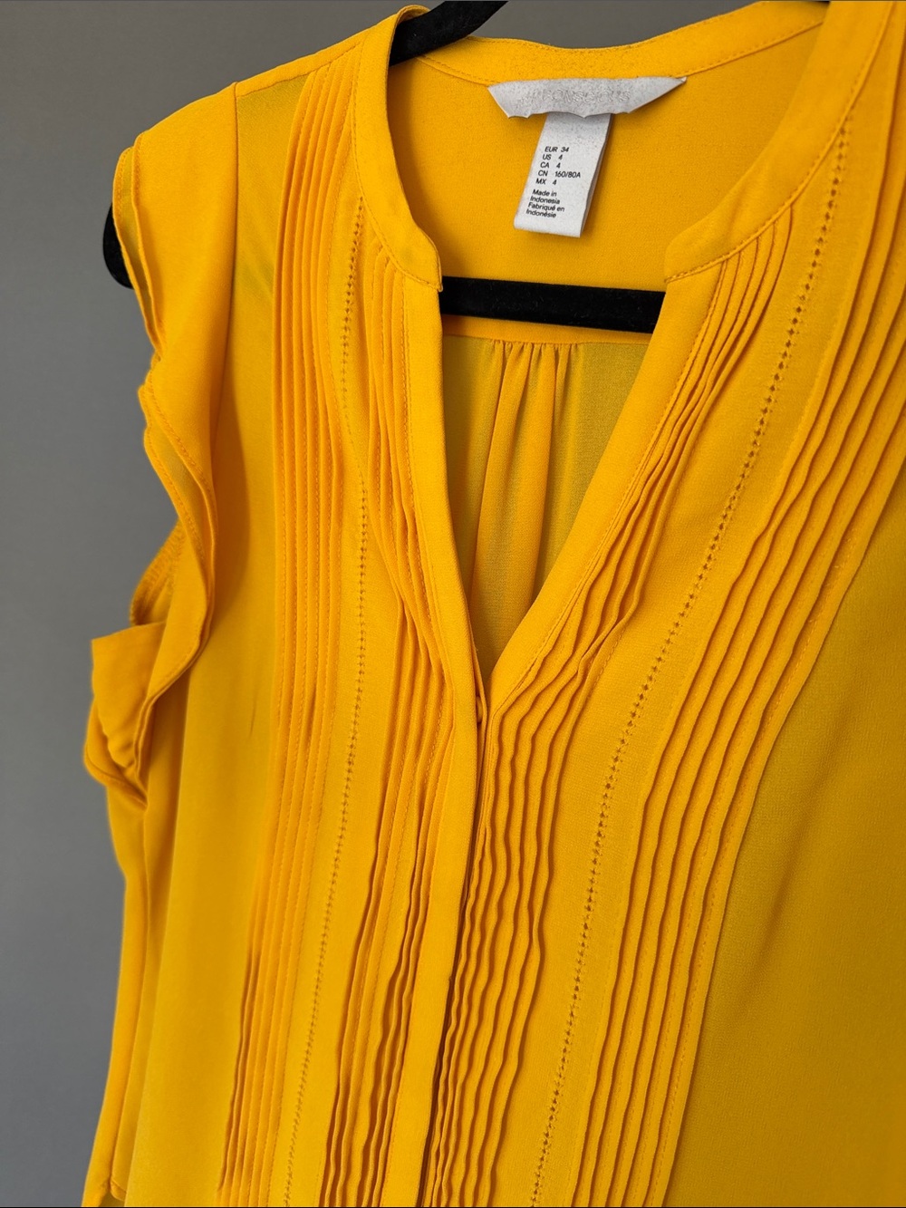 H&M Top H&M Mustard cap sleeve top Excellent Condition